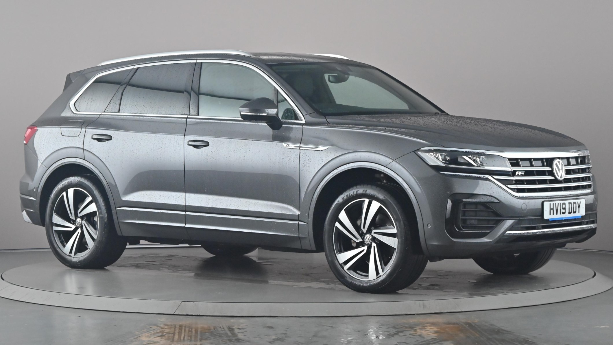 Main listing image - Volkswagen Touareg