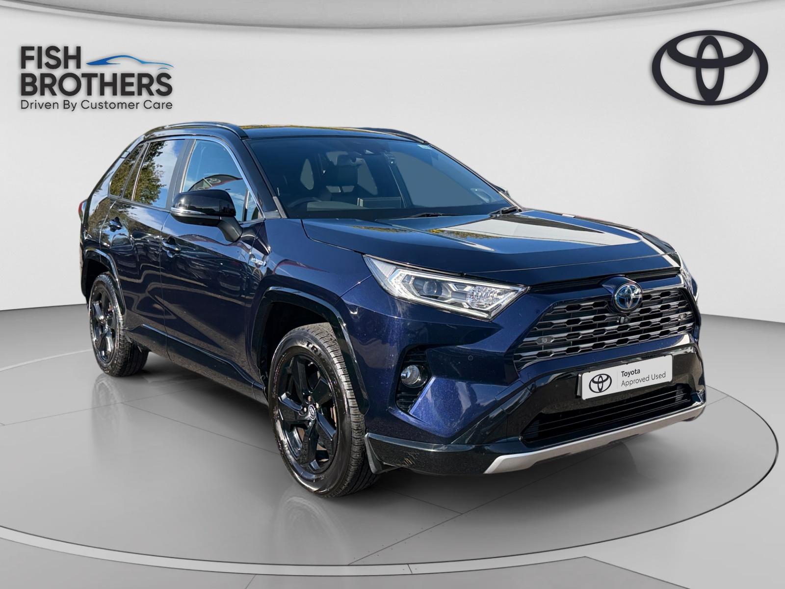 Main listing image - Toyota RAV4