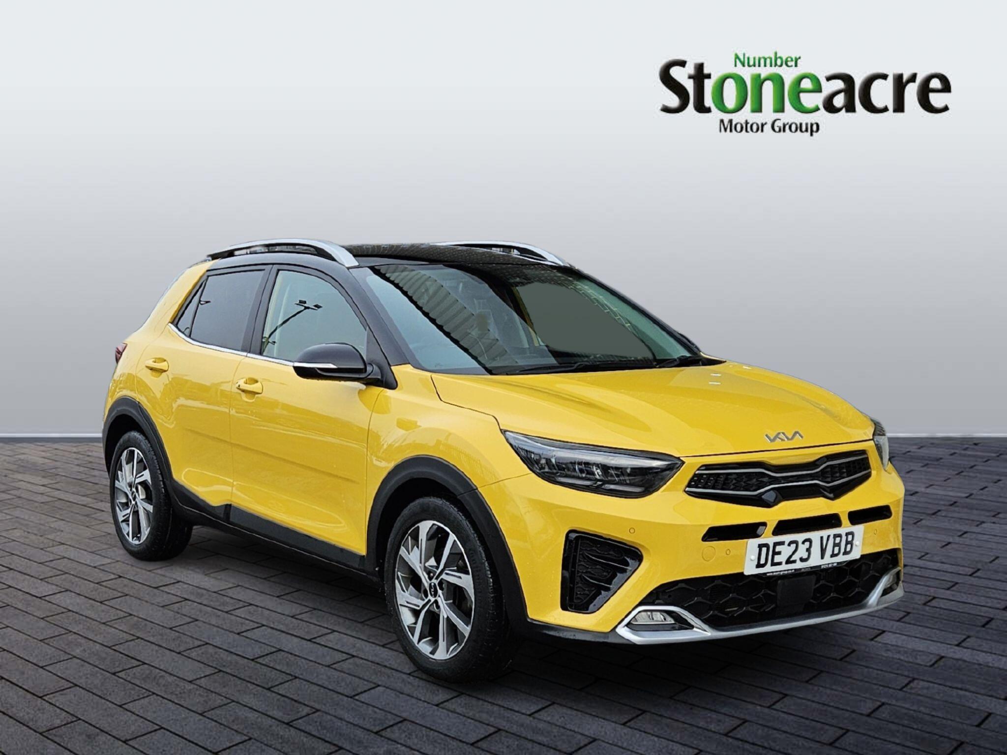 Main listing image - Kia Stonic