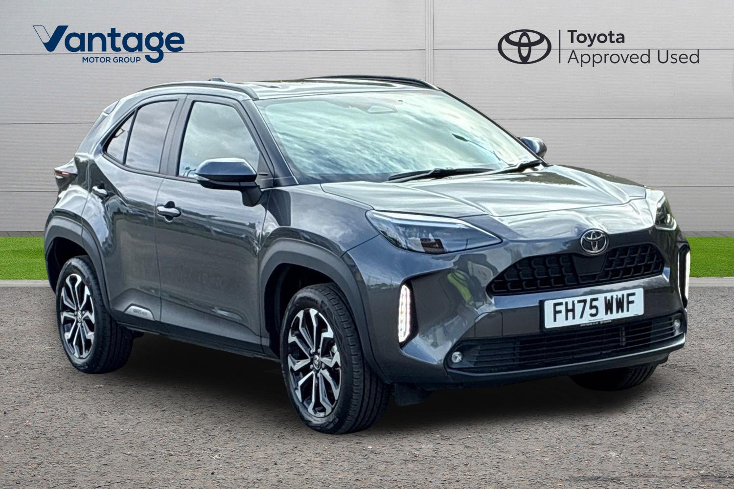 Main listing image - Toyota Yaris Cross
