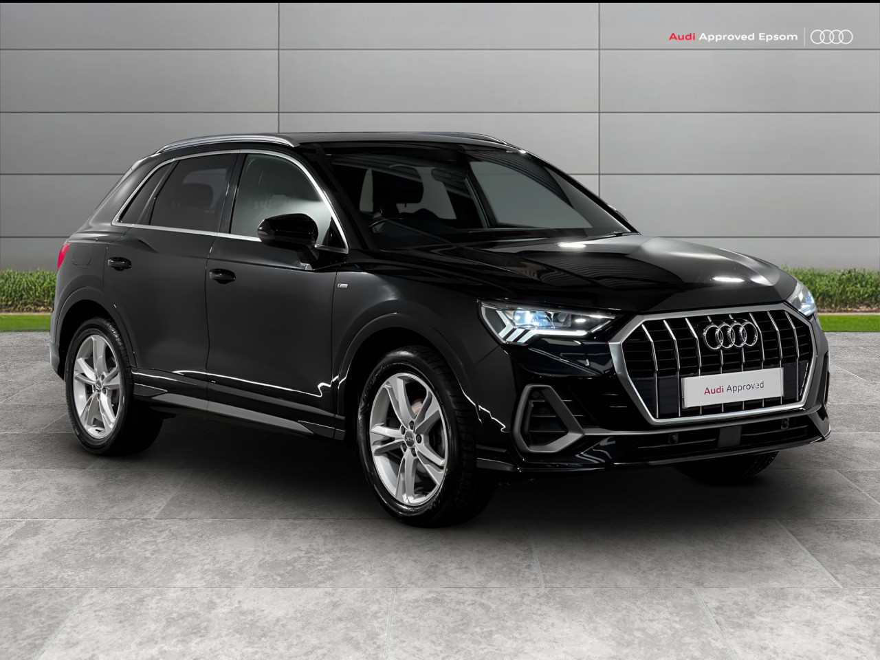 Main listing image - Audi Q3