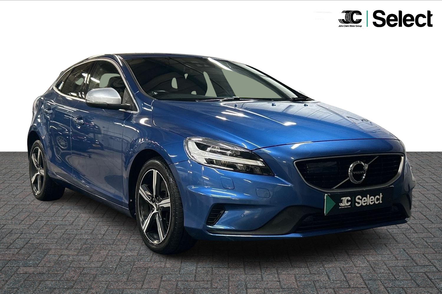 Main listing image - Volvo V40