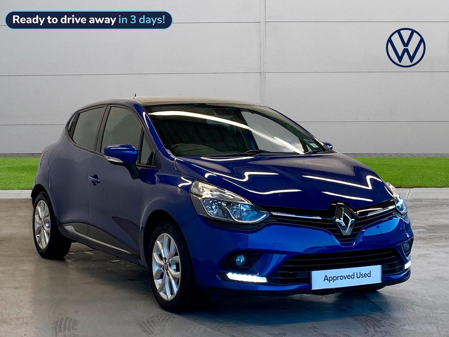 Main listing image - Renault Clio