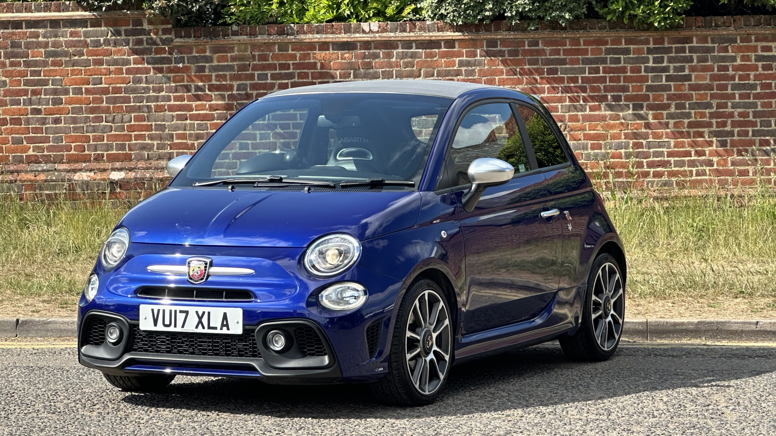 Main listing image - Abarth 595