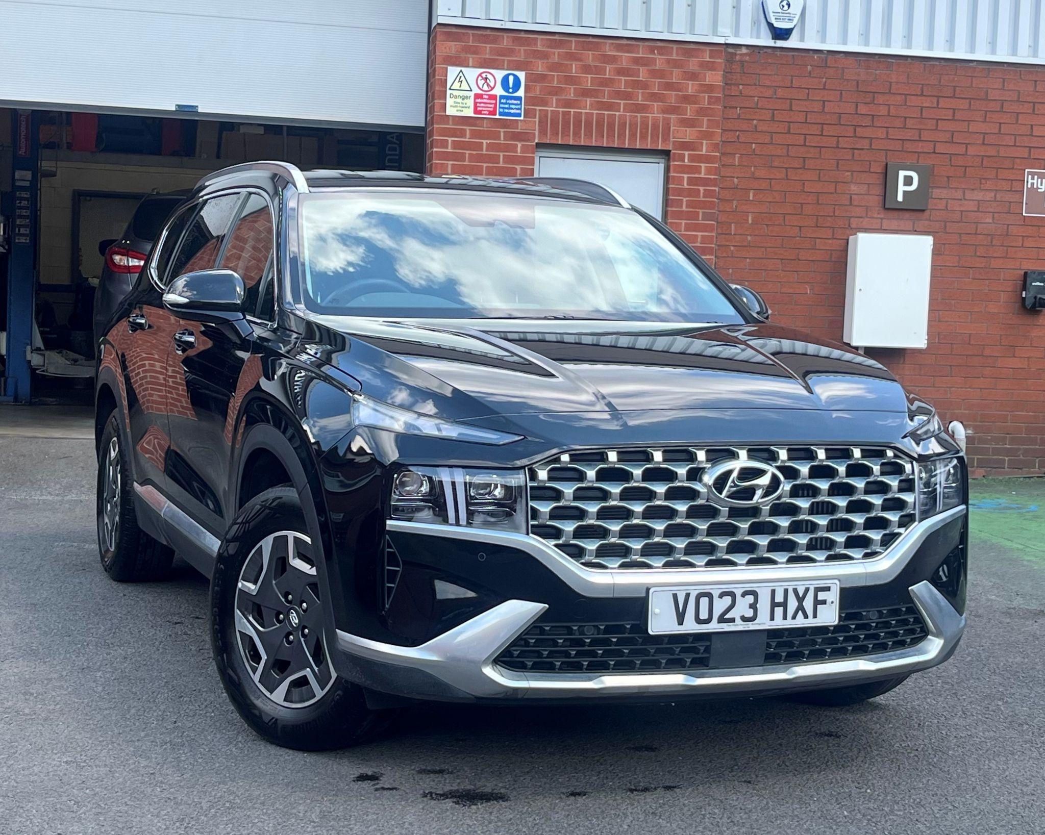 Main listing image - Hyundai Santa Fe