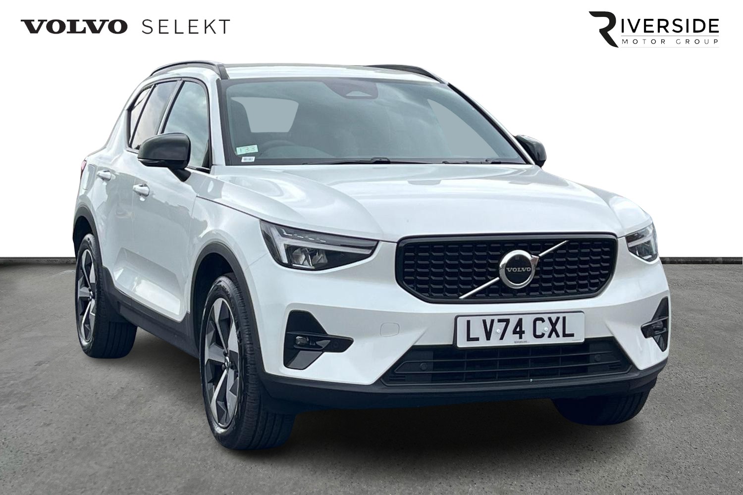 Main listing image - Volvo XC40
