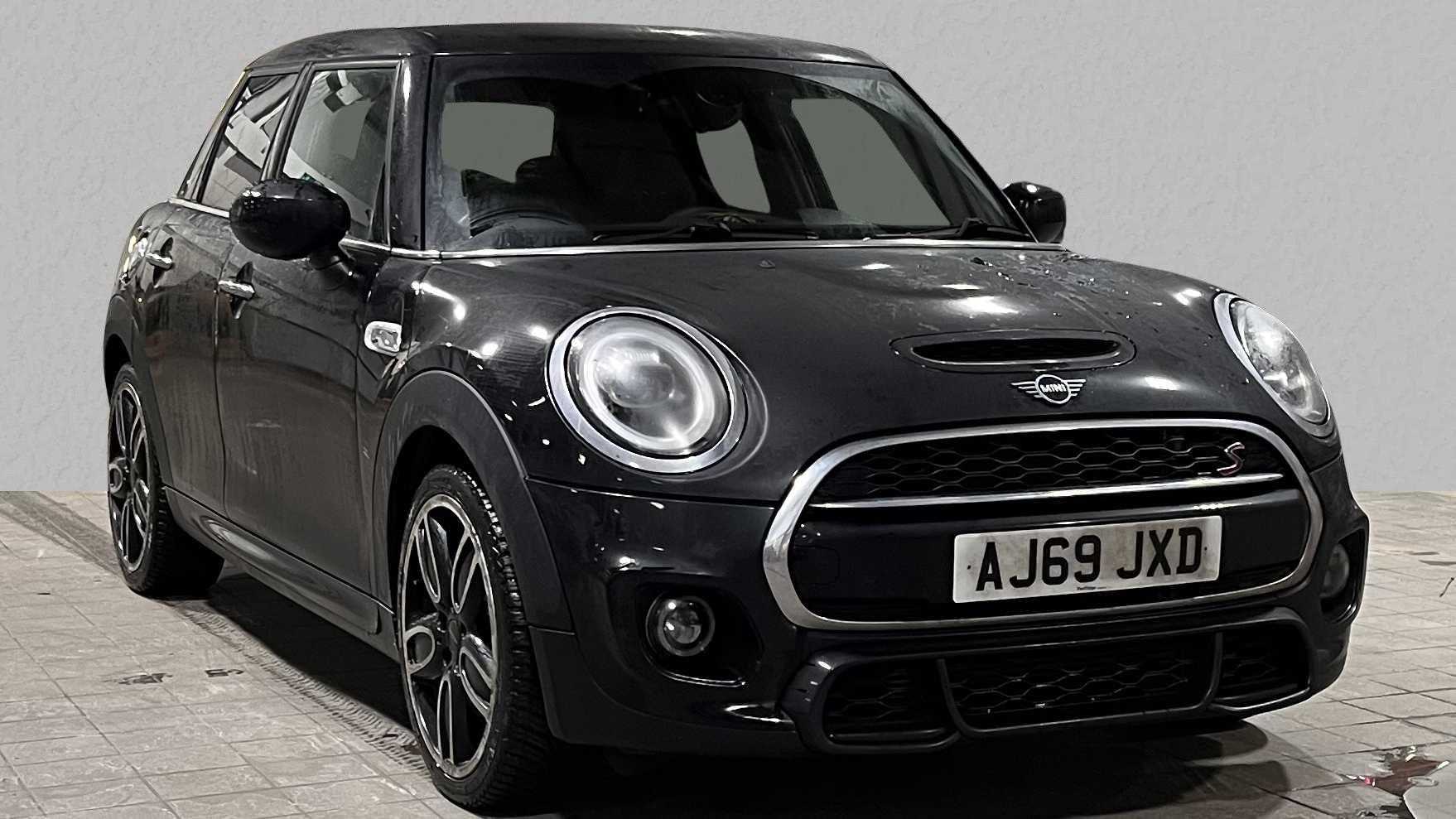 Main listing image - MINI Hatchback 5dr