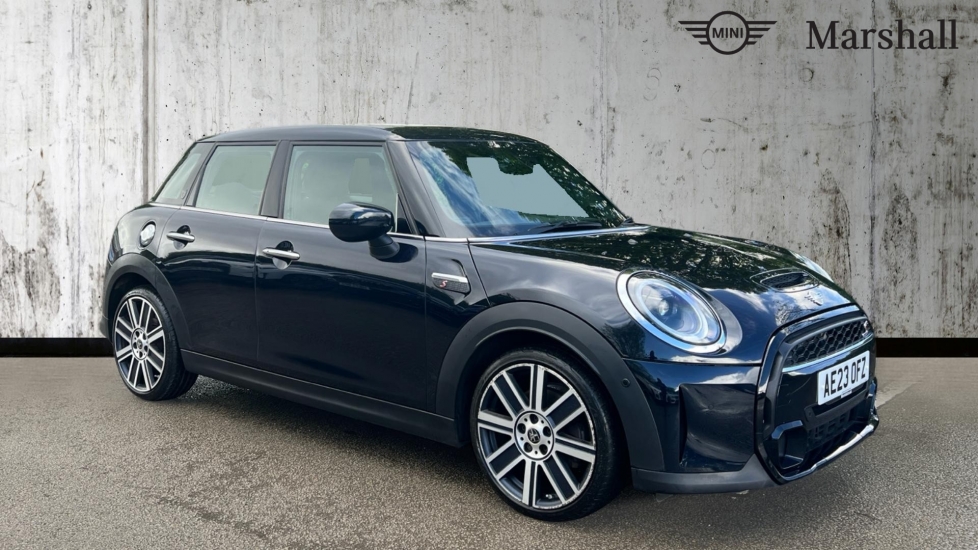 Main listing image - MINI Hatchback 5dr