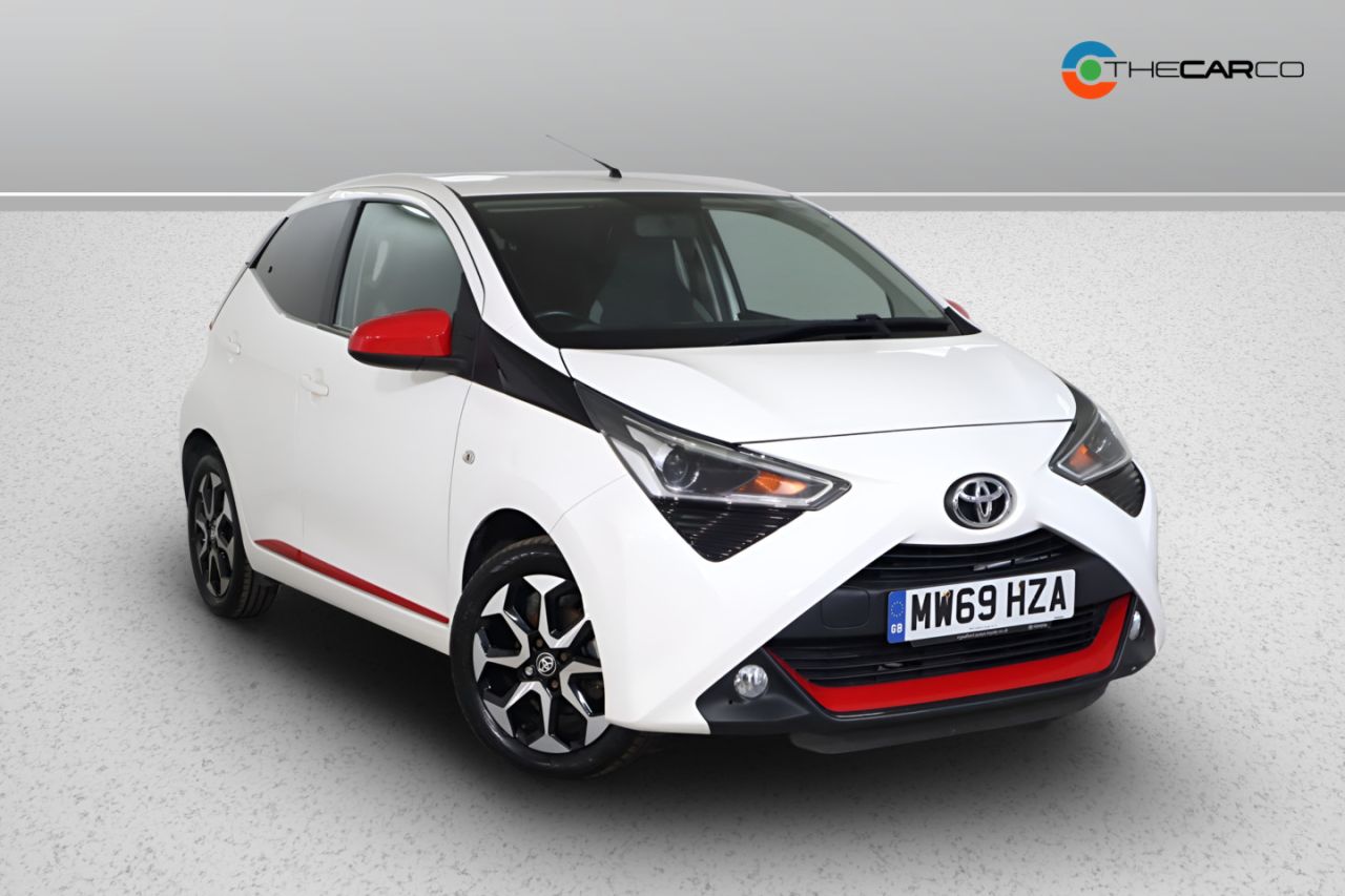 Main listing image - Toyota Aygo