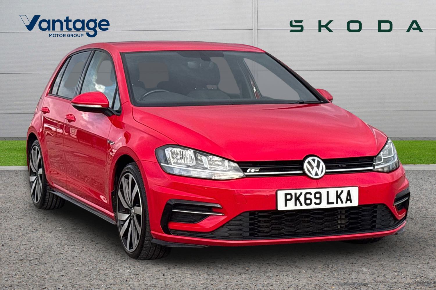 Main listing image - Volkswagen Golf