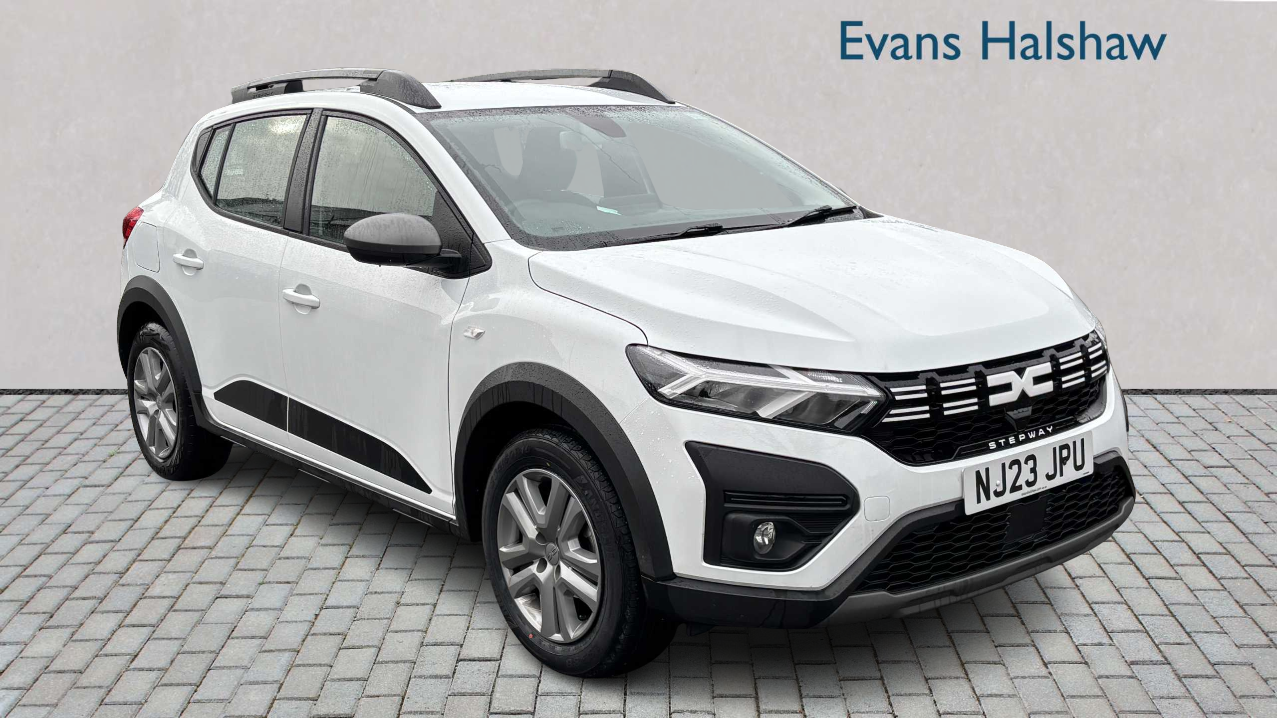 Main listing image - Dacia Sandero Stepway