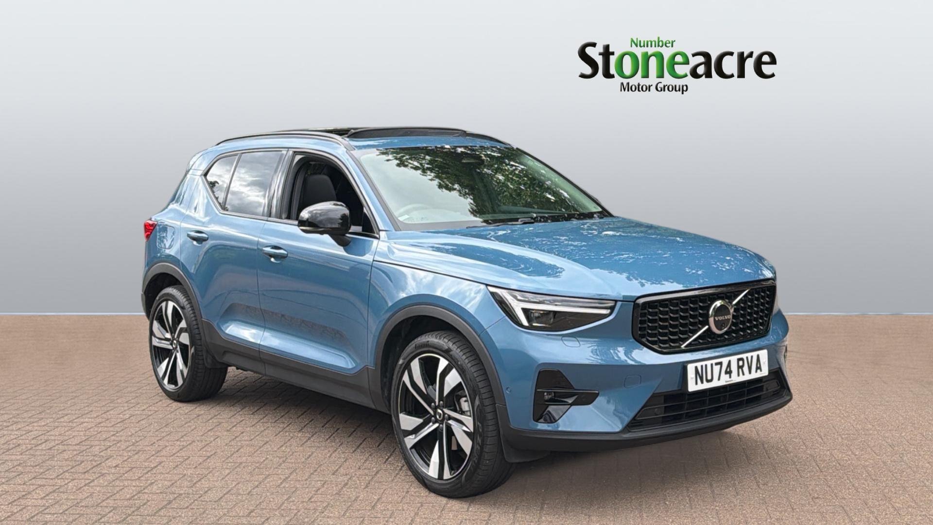 Main listing image - Volvo XC40