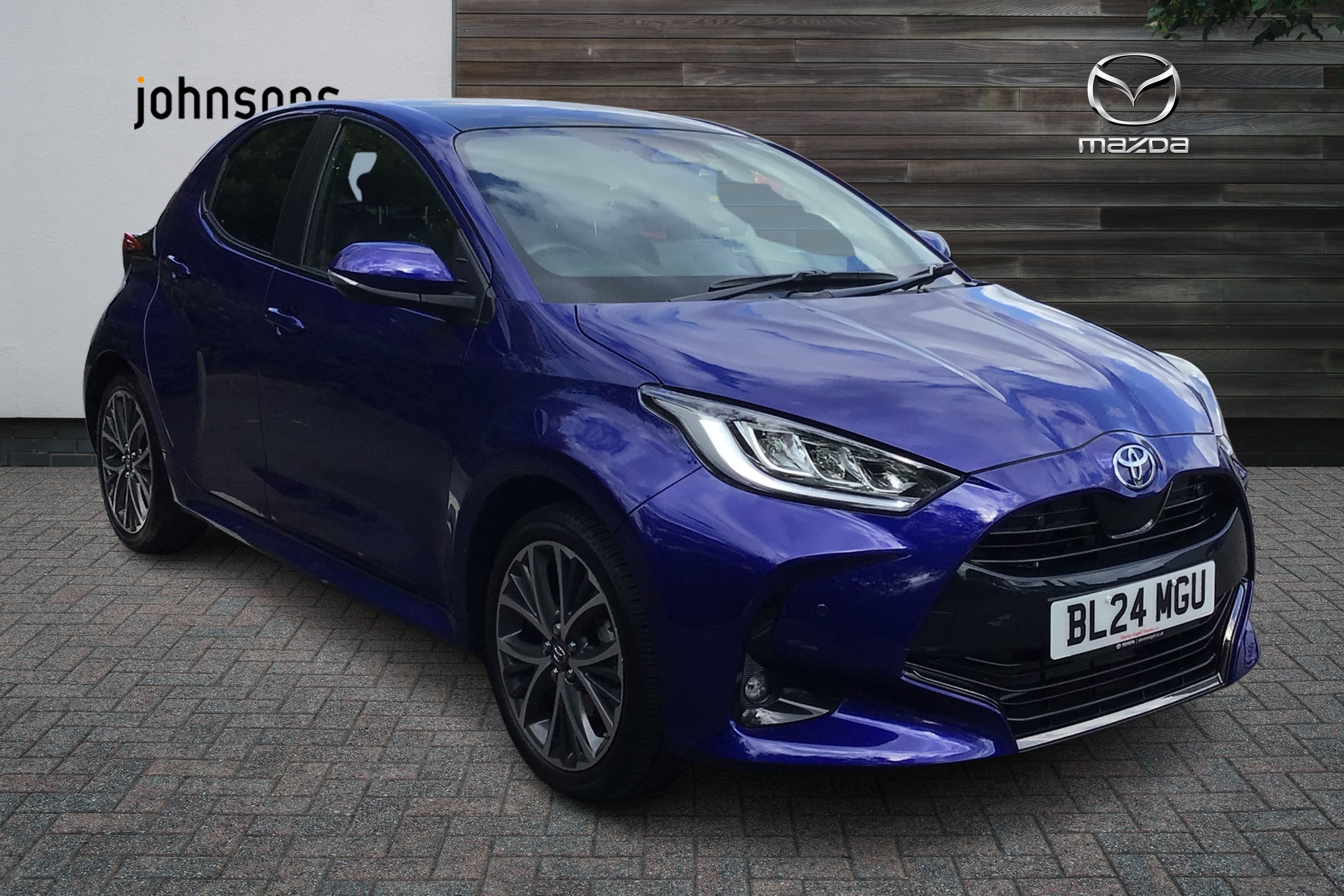 Main listing image - Toyota Yaris