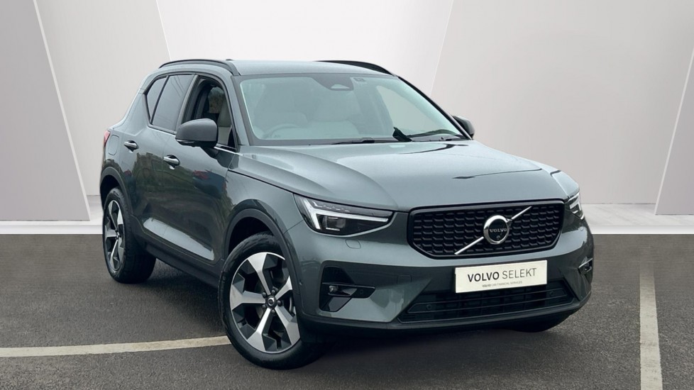 Main listing image - Volvo XC40
