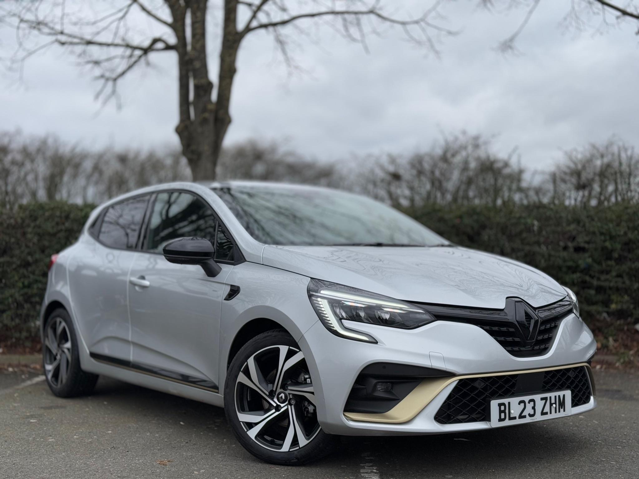 Main listing image - Renault Clio