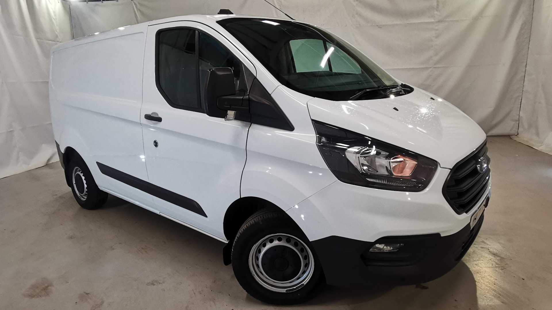 Main listing image - Ford Transit Custom