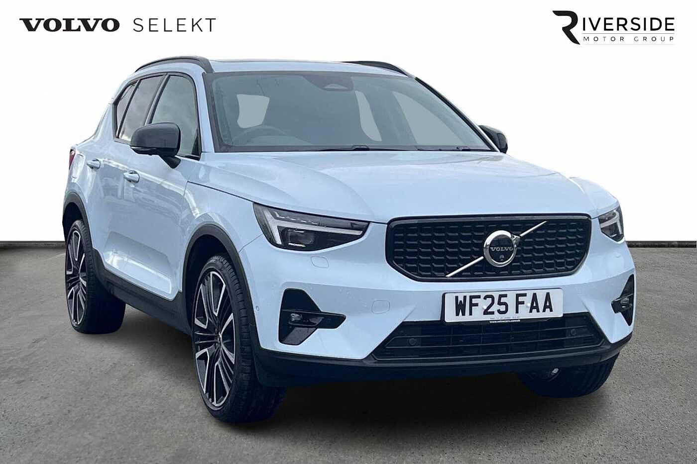 Main listing image - Volvo XC40