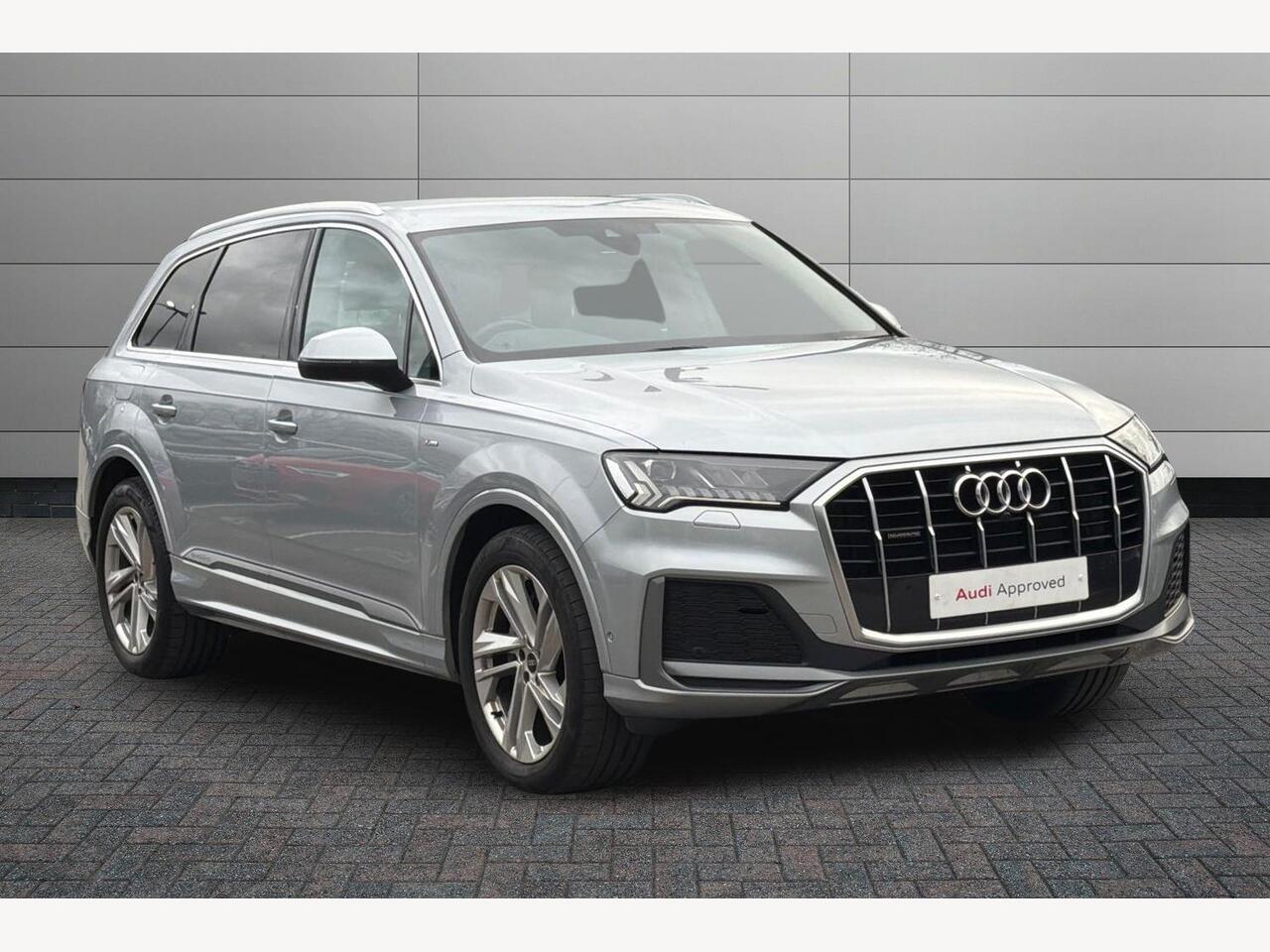 Main listing image - Audi Q7