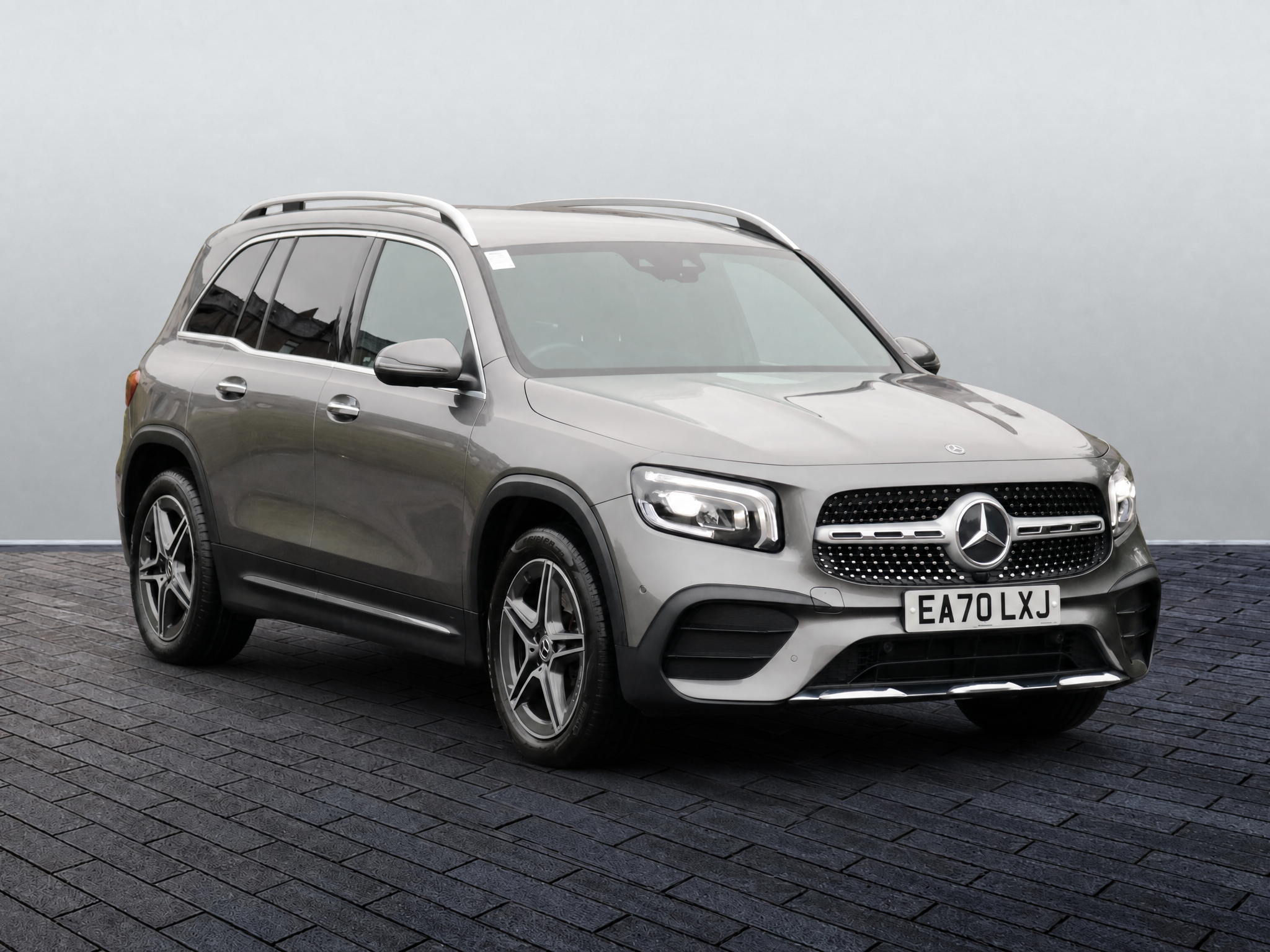 Main listing image - Mercedes-Benz GLB