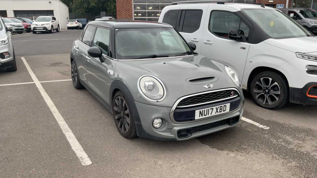 Main listing image - MINI Hatchback 5dr