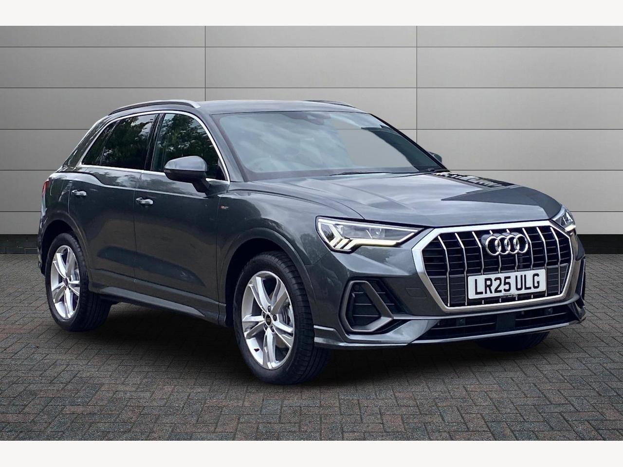 Main listing image - Audi Q3