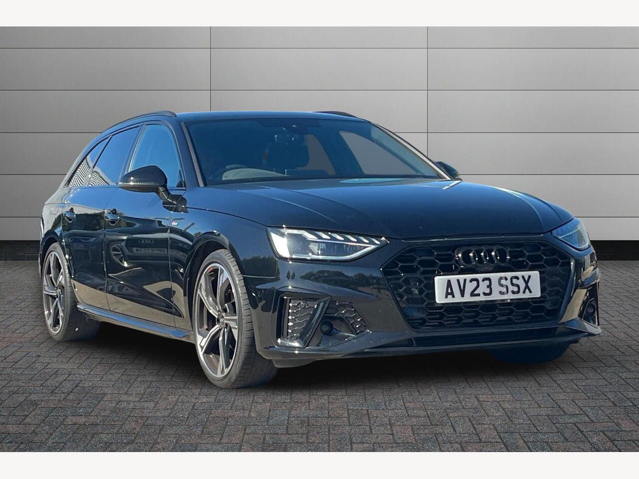 Main listing image - Audi A4