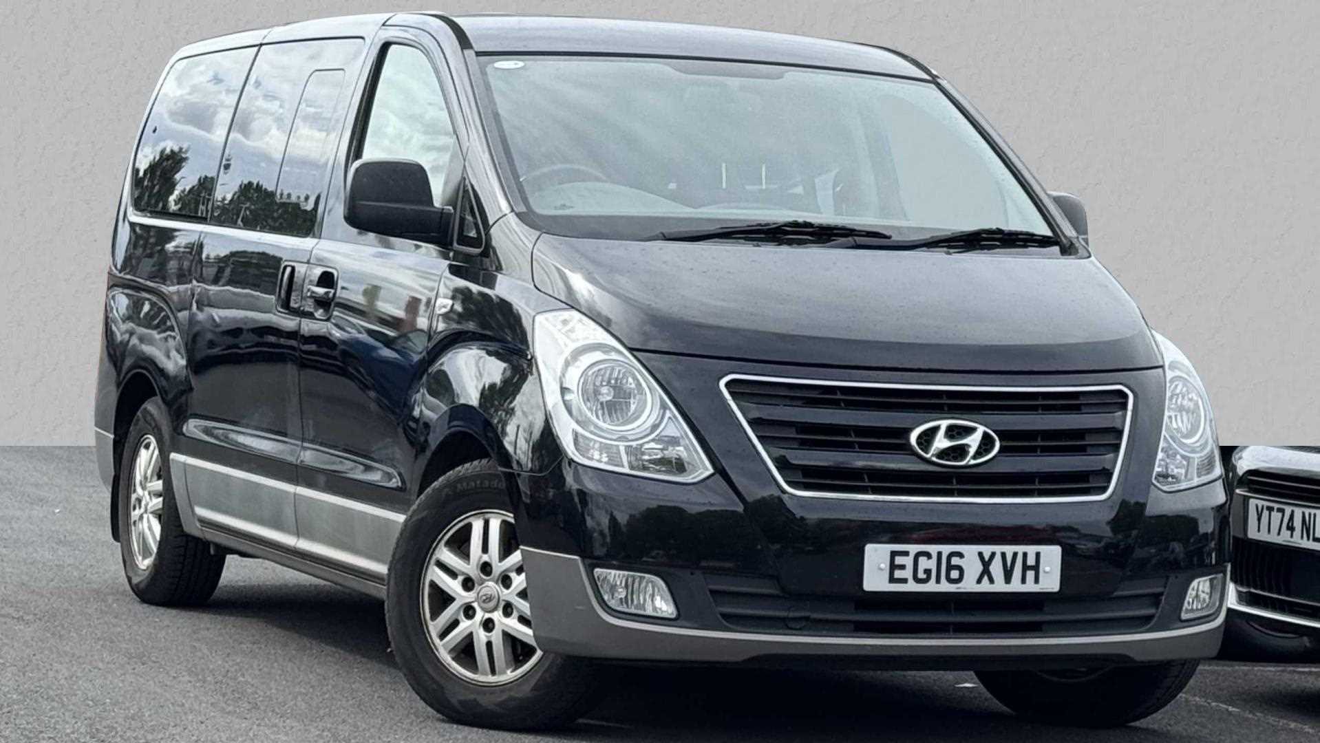 Main listing image - Hyundai i800