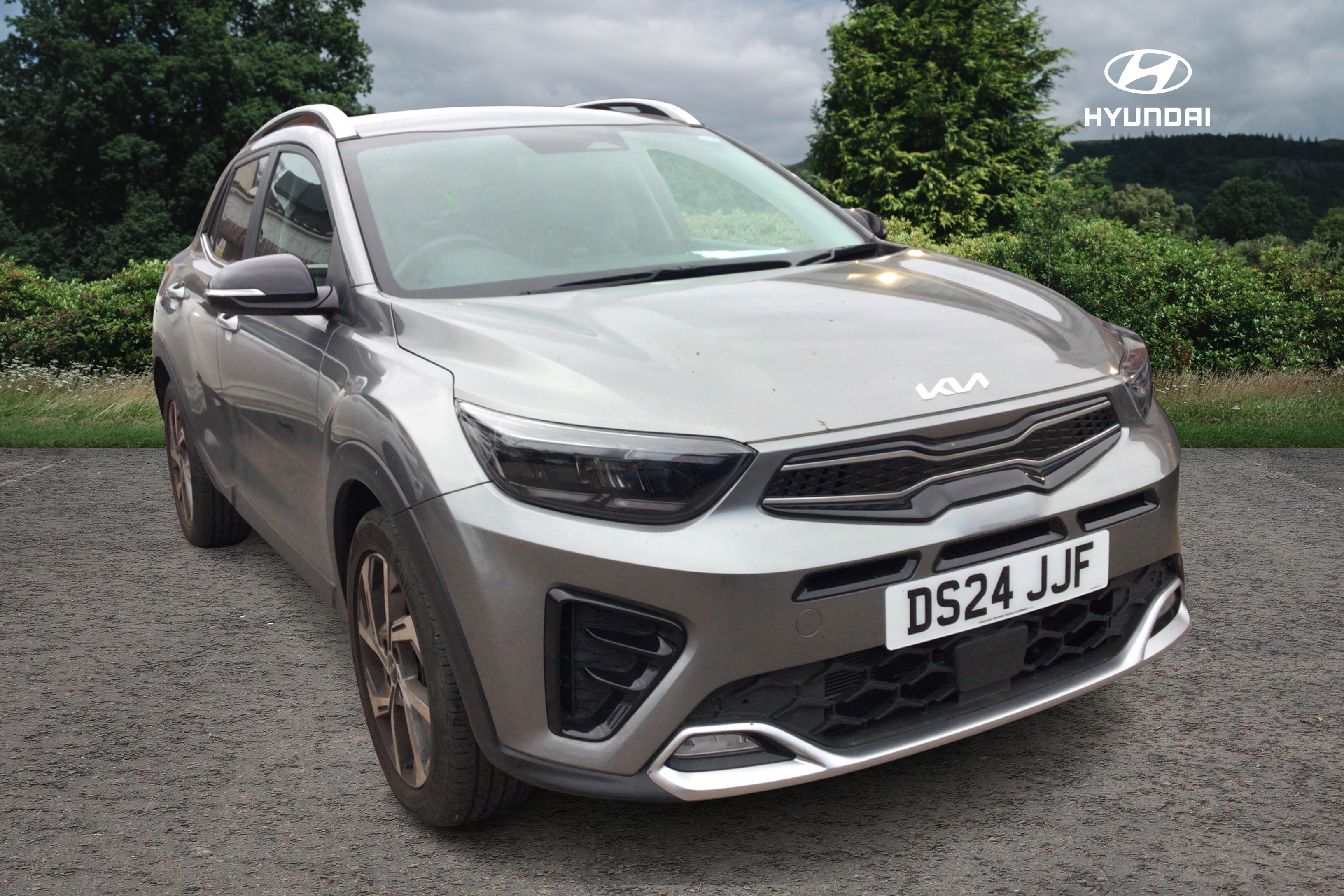 Main listing image - Kia Stonic