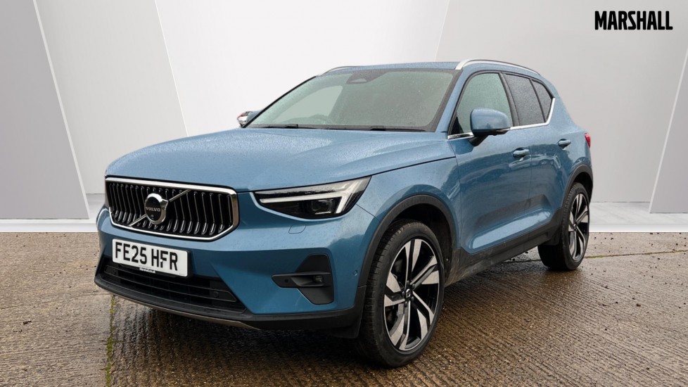 Main listing image - Volvo XC40