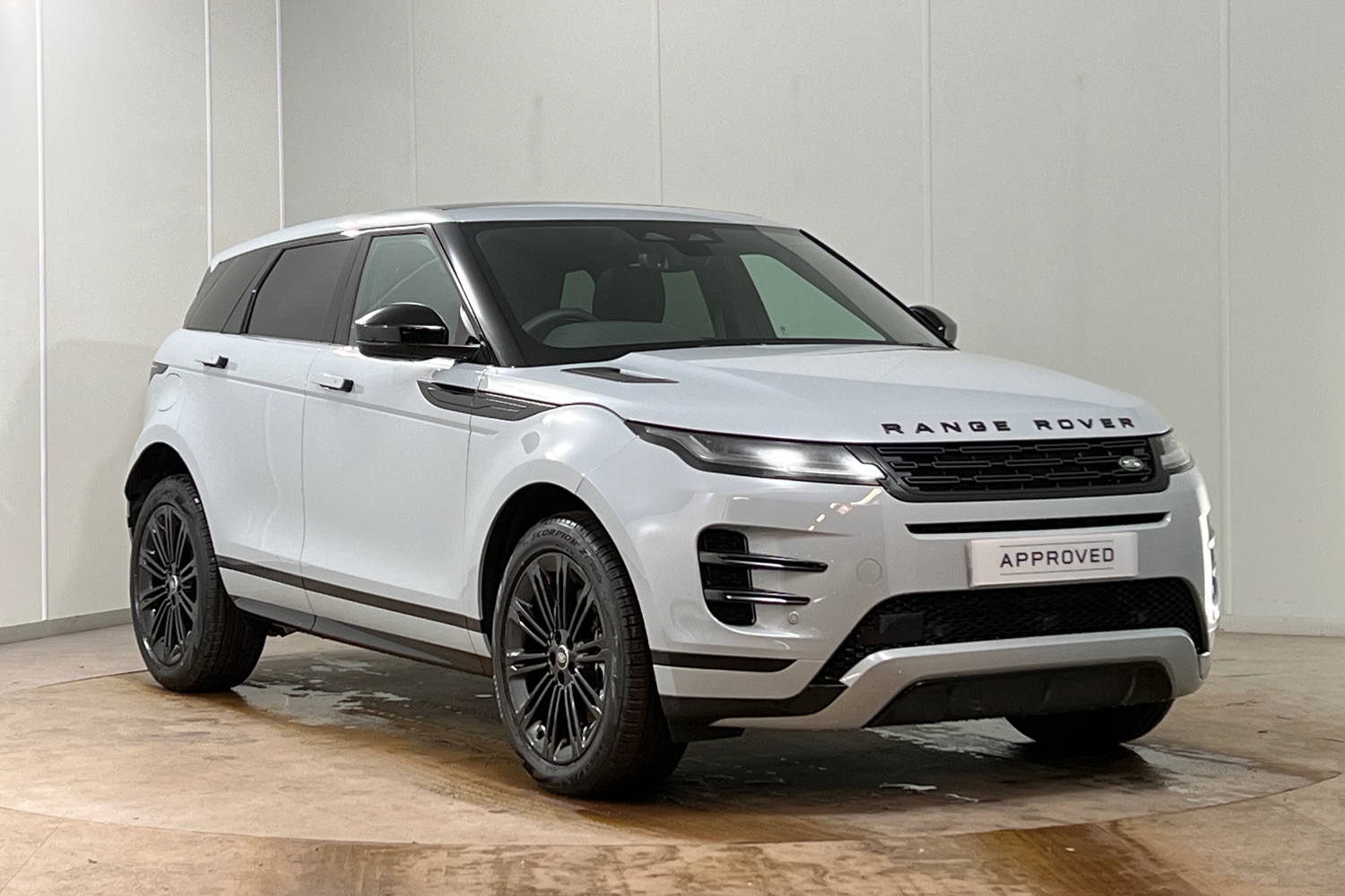 Main listing image - Land Rover Range Rover Evoque