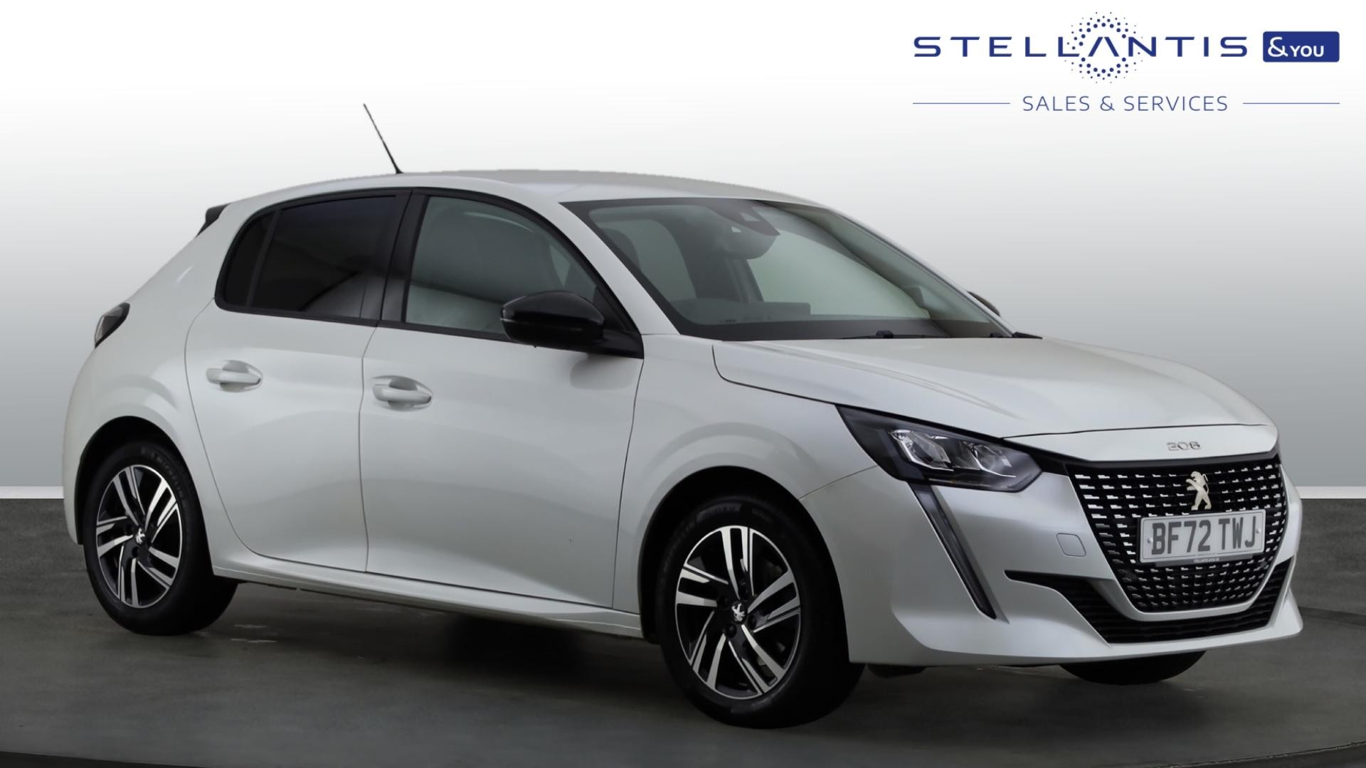 Main listing image - Peugeot 208