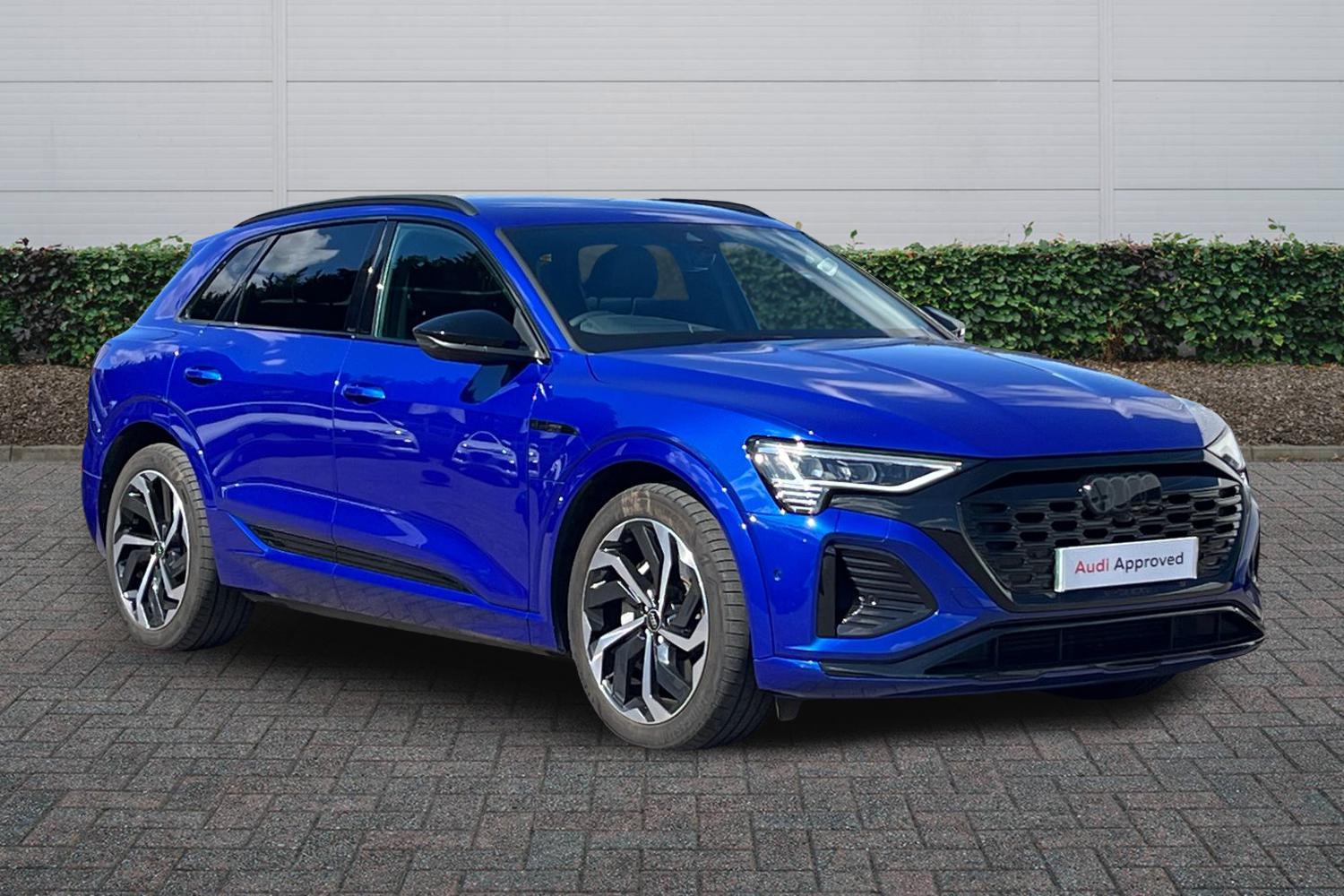 Main listing image - Audi Q8