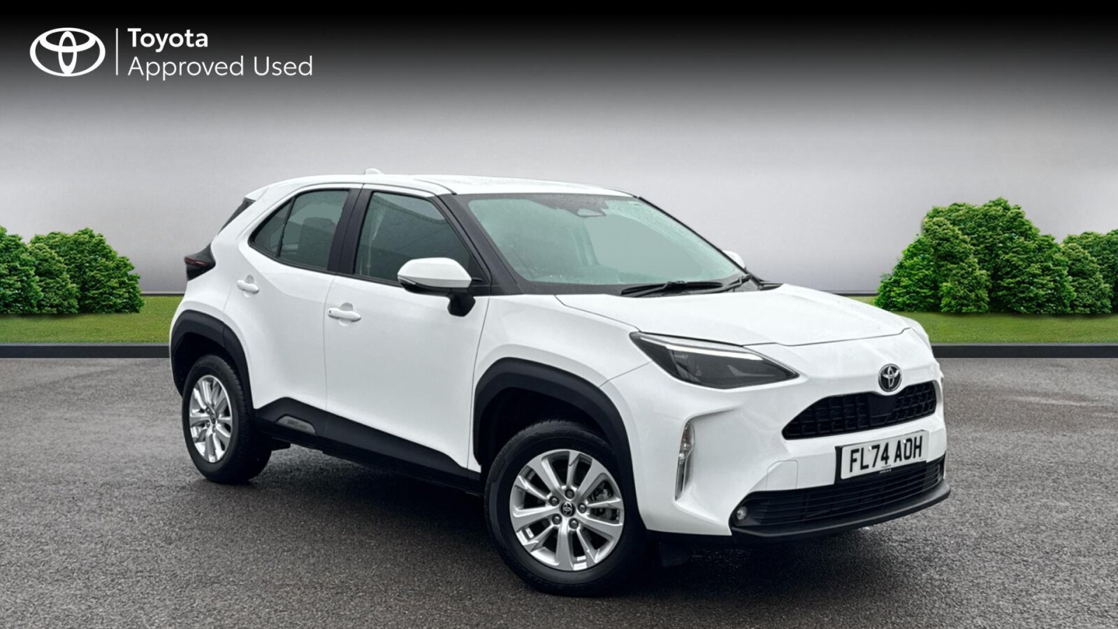 Main listing image - Toyota Yaris Cross