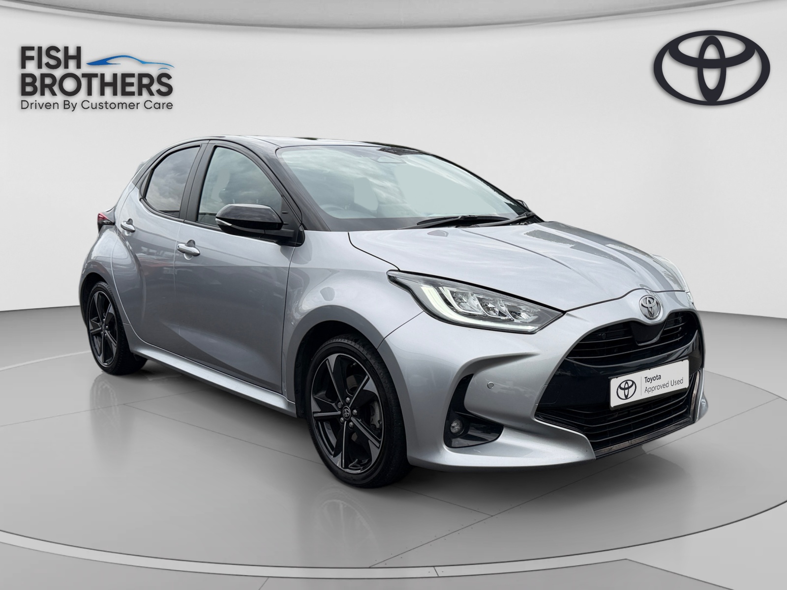 Main listing image - Toyota Yaris