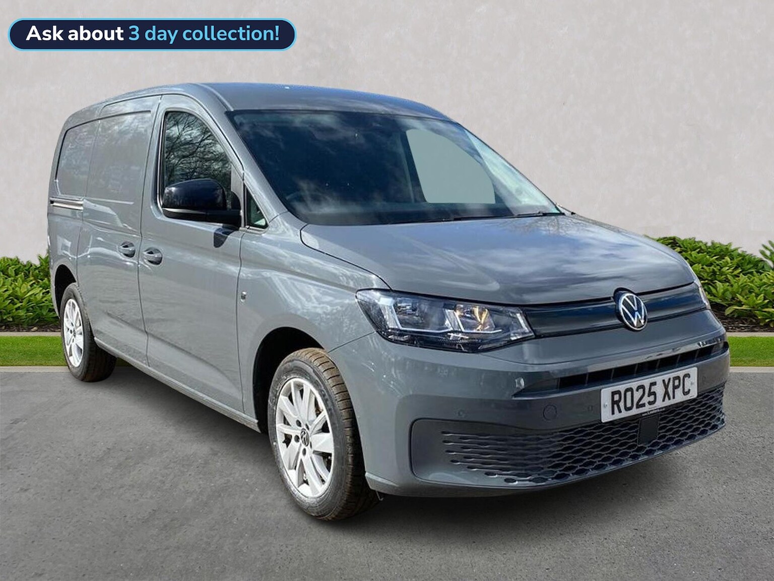 Main listing image - Volkswagen Caddy Maxi