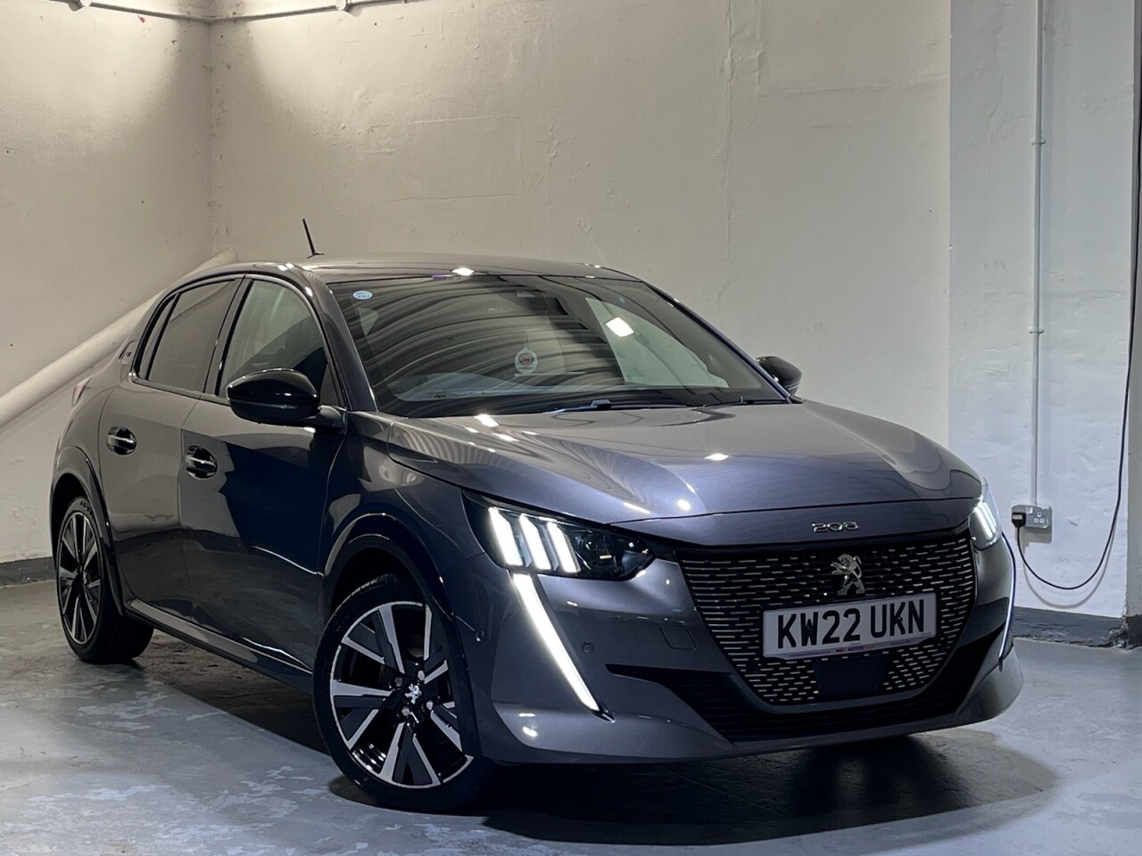 Main listing image - Peugeot 208