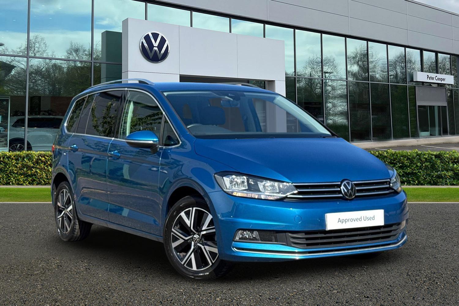 Main listing image - Volkswagen Touran