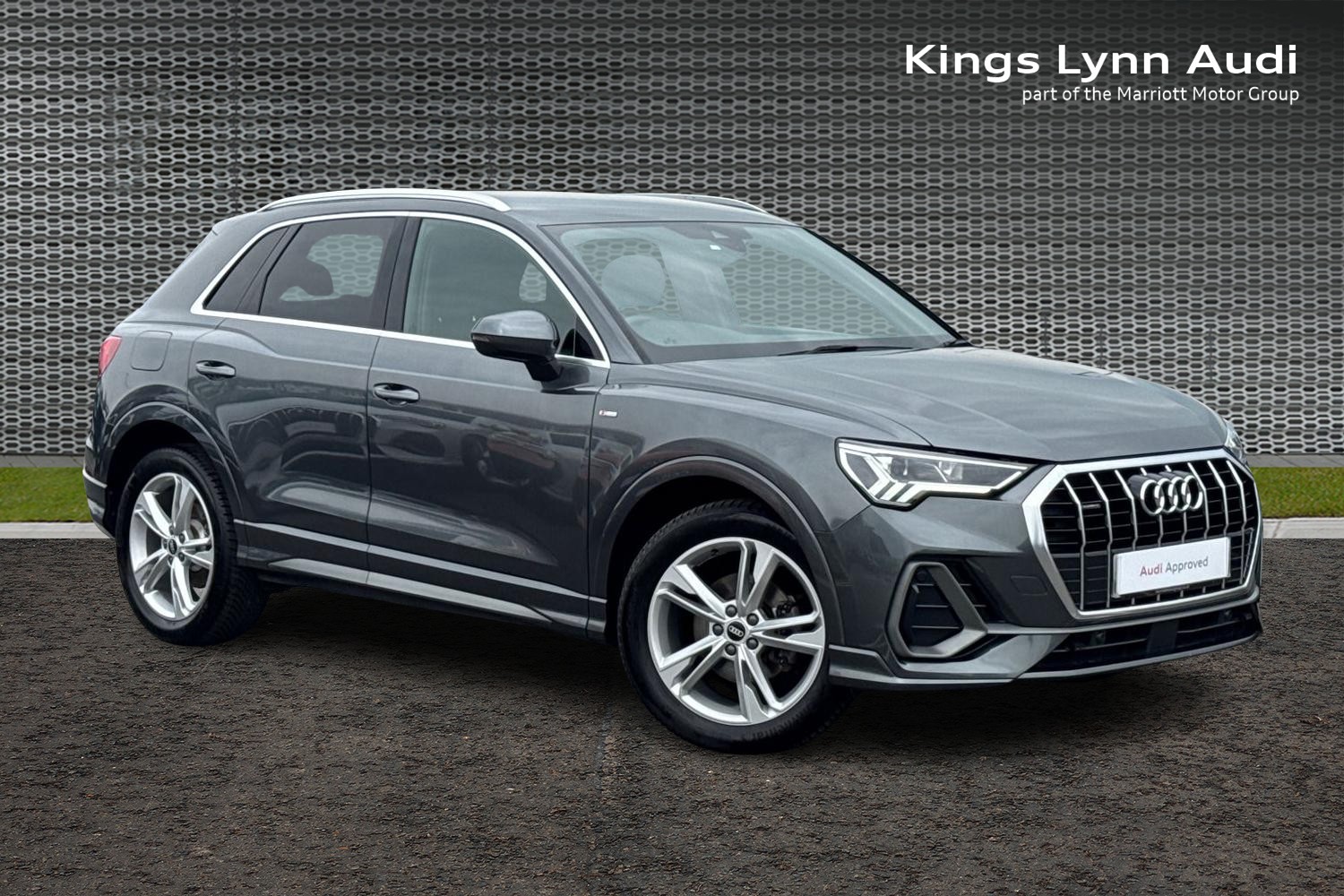 Main listing image - Audi Q3