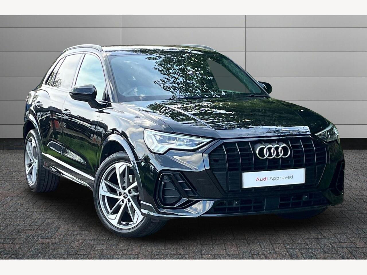 Main listing image - Audi Q3
