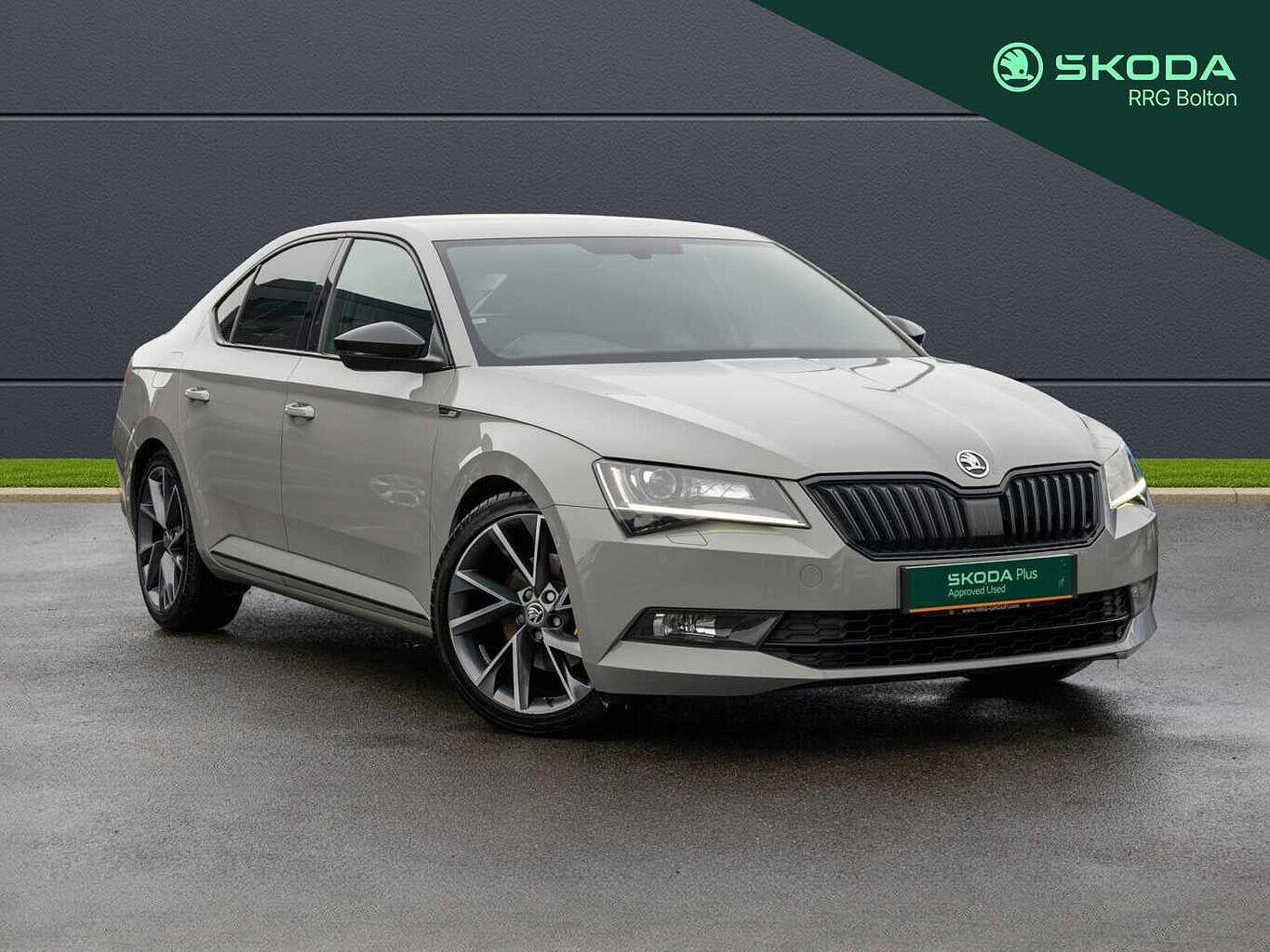 Main listing image - Skoda Superb