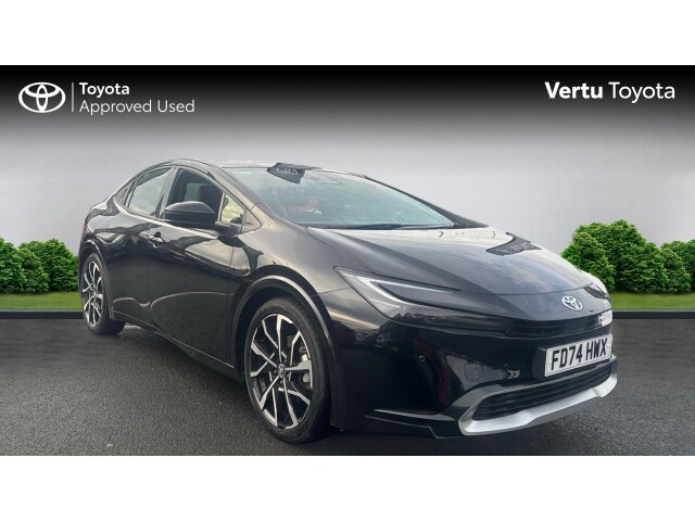 Main listing image - Toyota Prius Plug-In