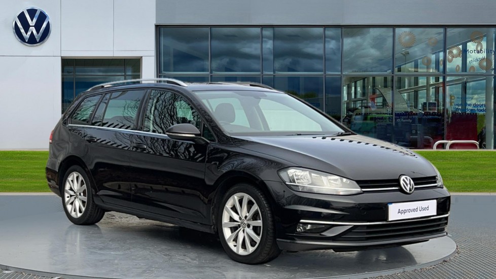 Main listing image - Volkswagen Golf Estate