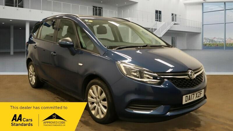 Main listing image - Vauxhall Zafira