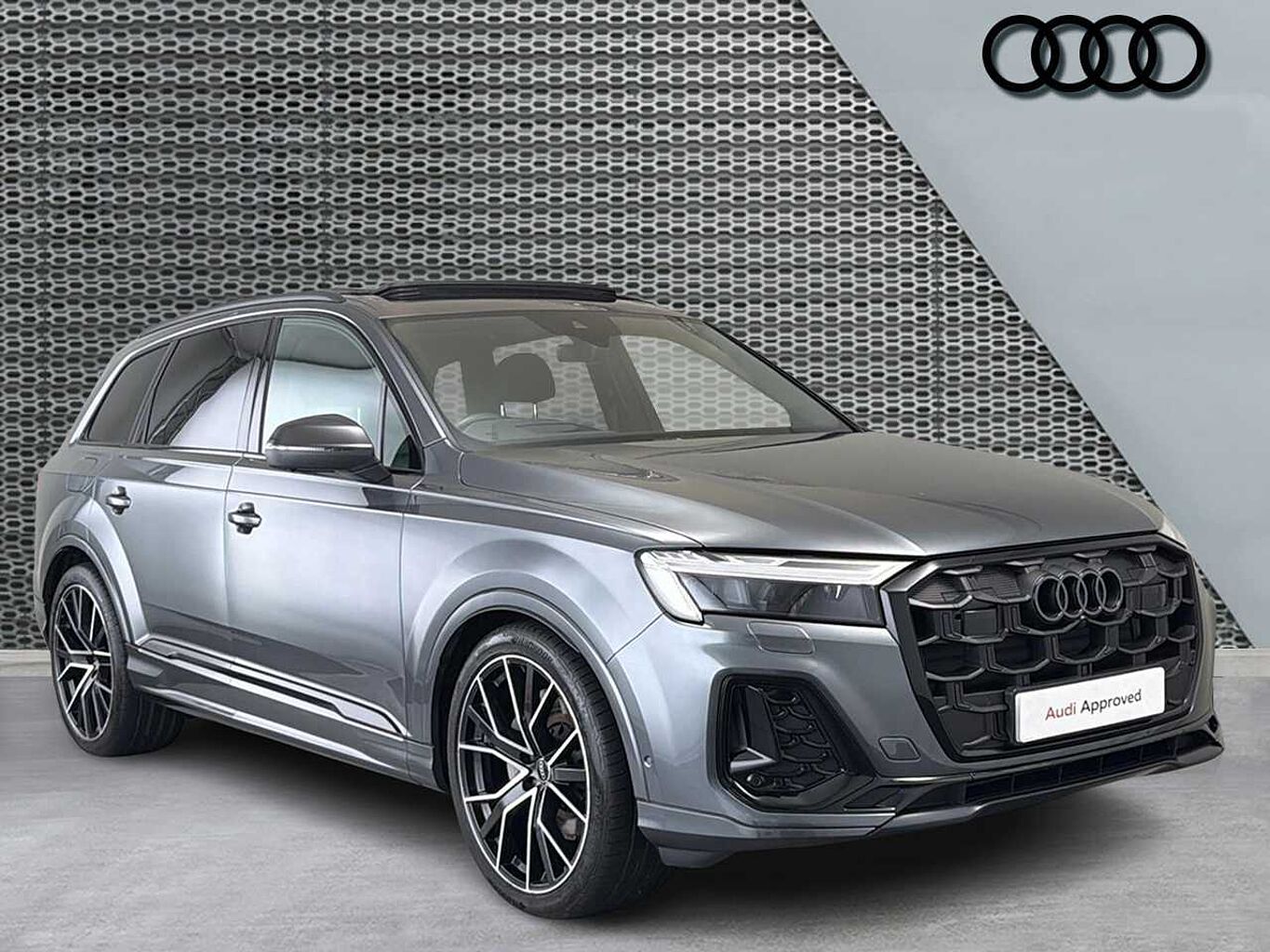 Main listing image - Audi Q7