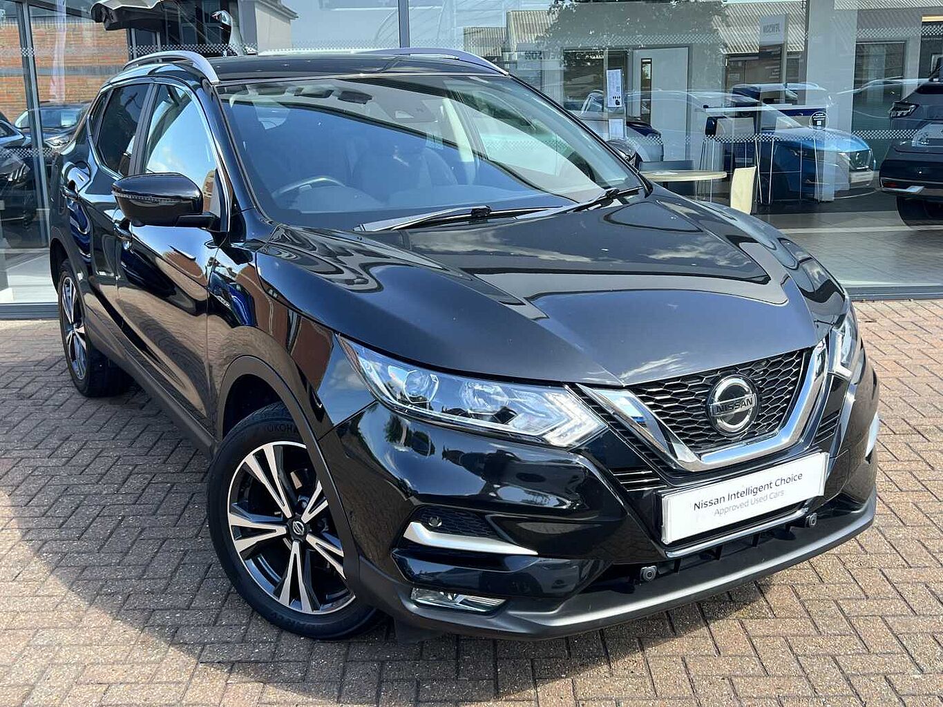 Main listing image - Nissan Qashqai