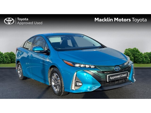 Main listing image - Toyota Prius Plug-In