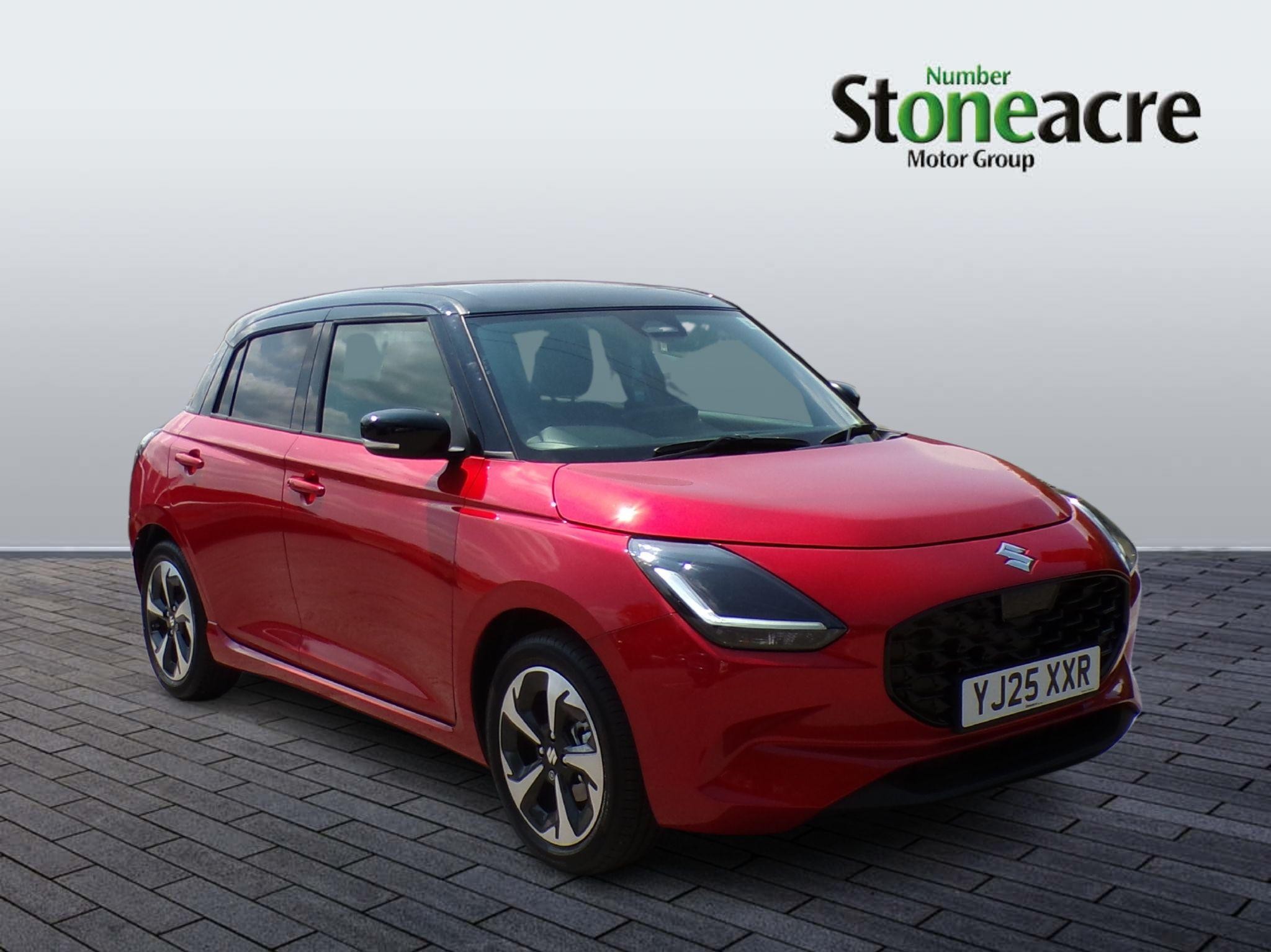 Main listing image - Suzuki Swift