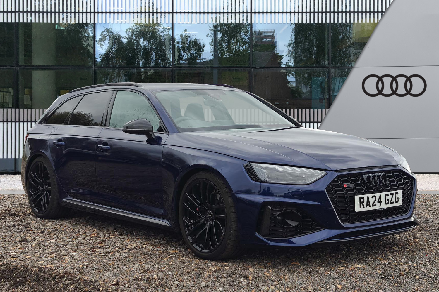 Main listing image - Audi RS4