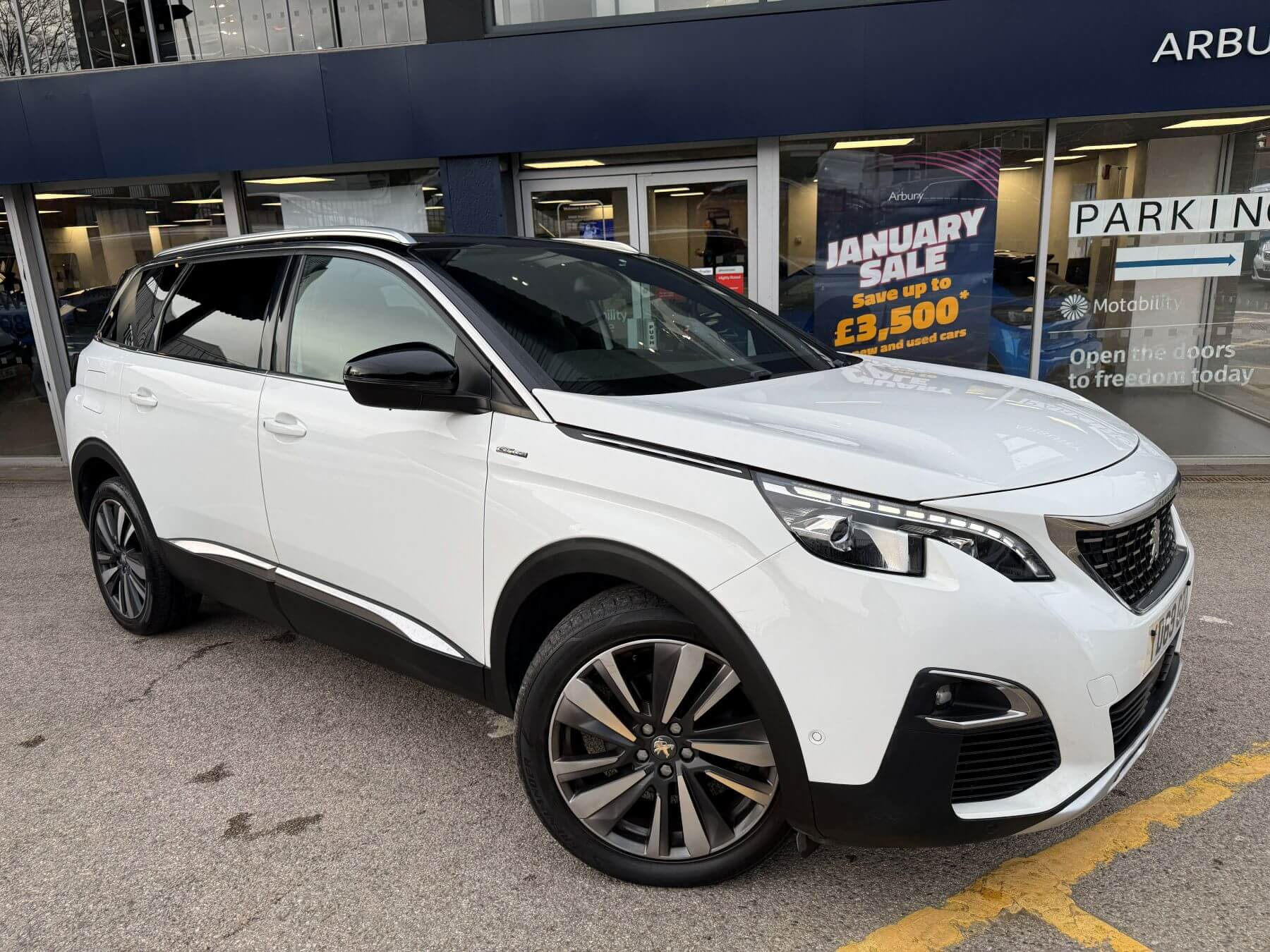 Main listing image - Peugeot 5008