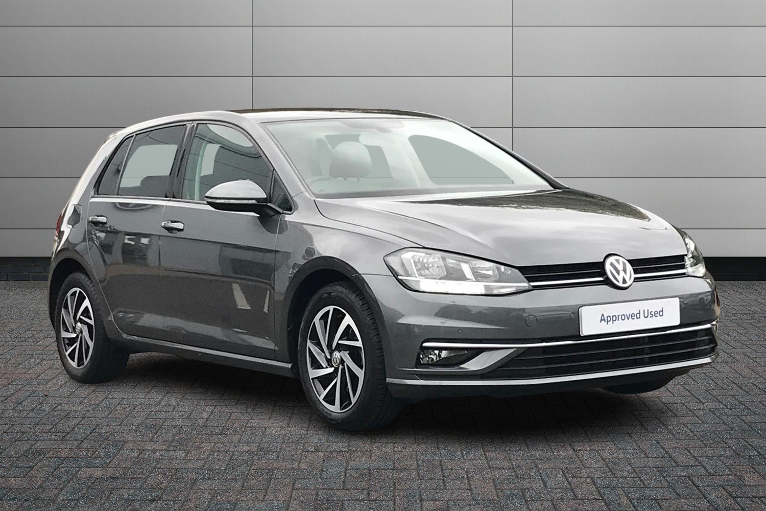 Main listing image - Volkswagen Golf